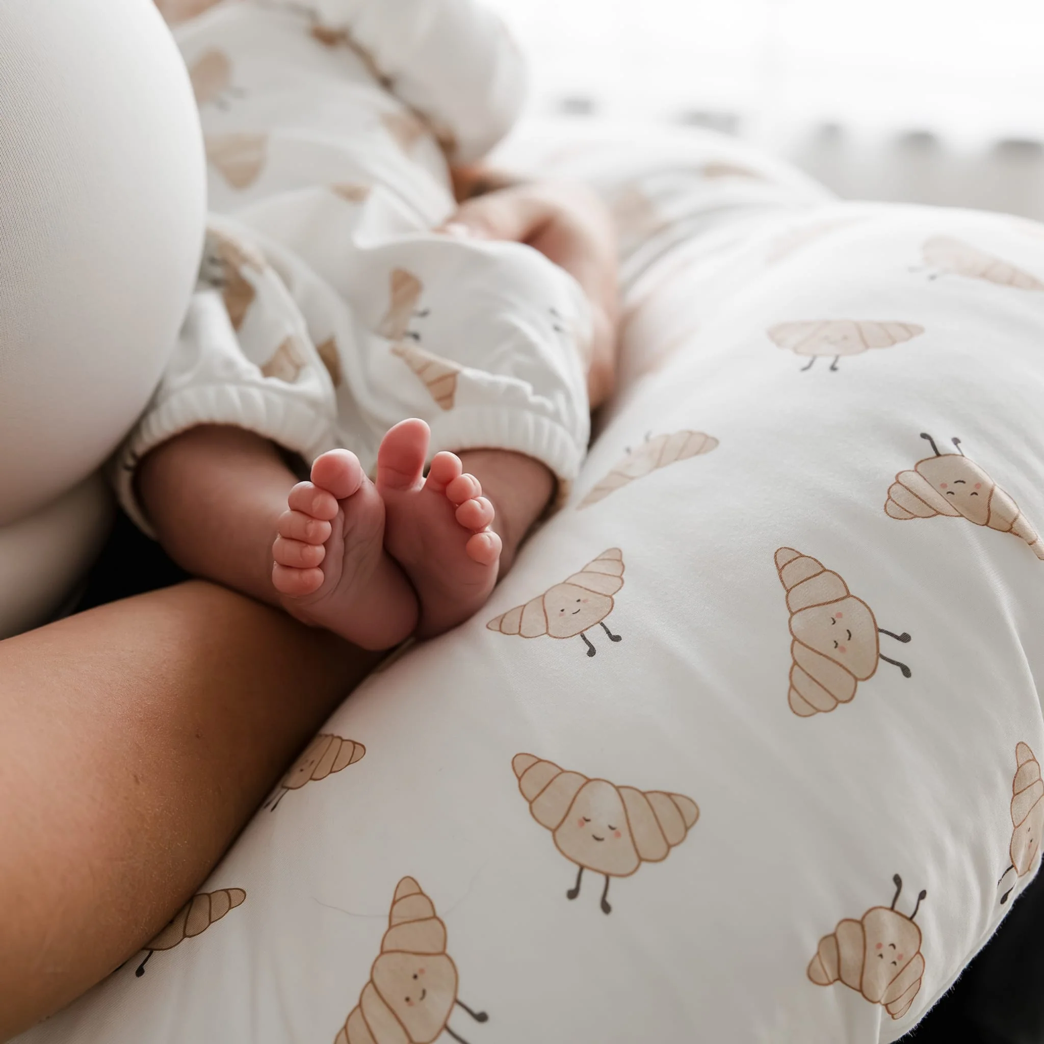 Coussin d'Allaitement Bambou - Croissants - Image 3