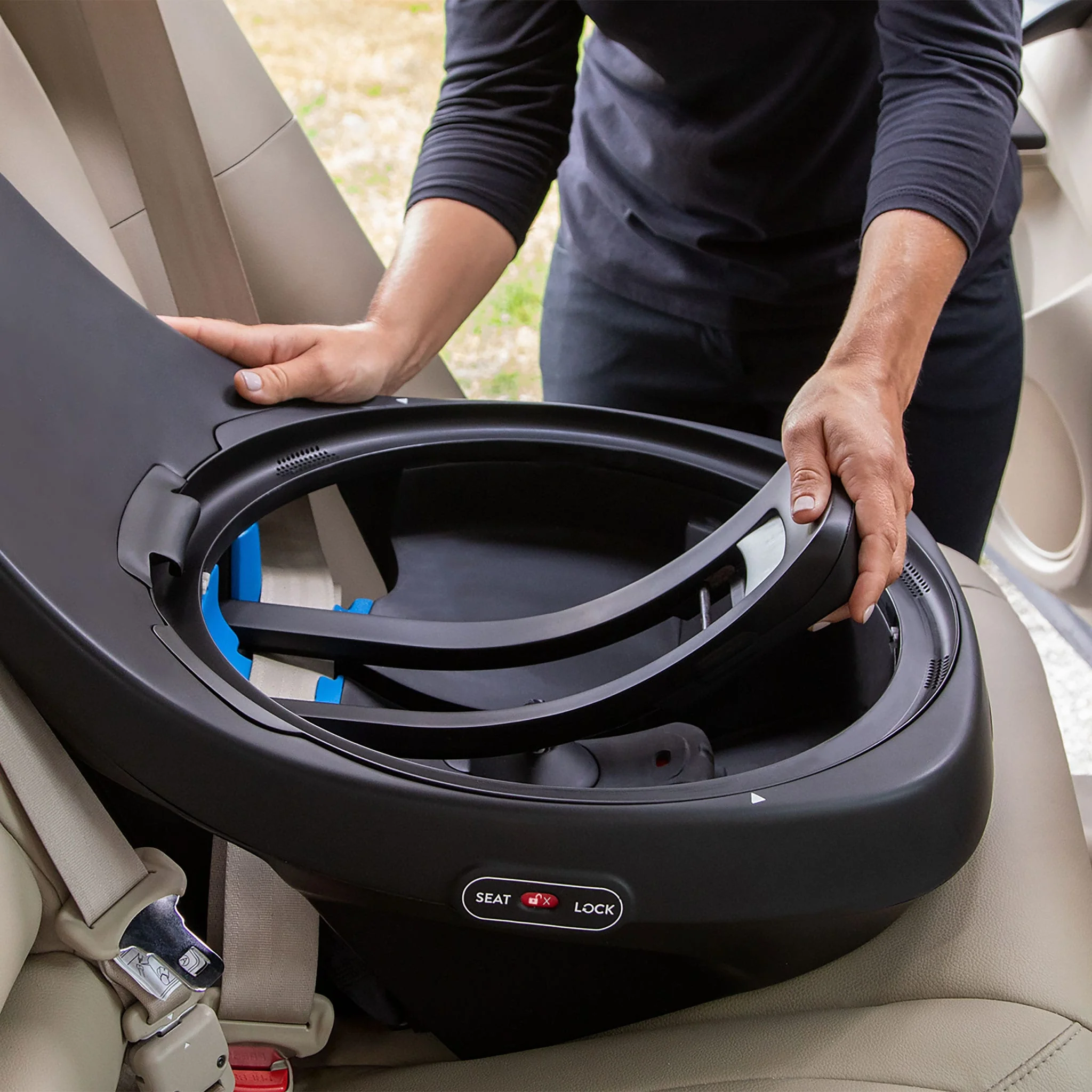 Siège d’Auto Rotatif Revolve360™ Slim 2-en-1 - Noir - Image 3